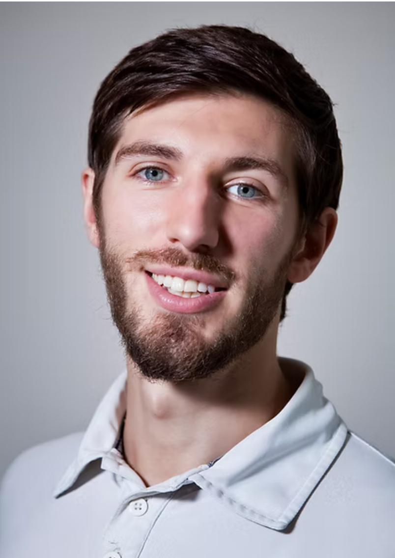 Profile image - Dara Clifford