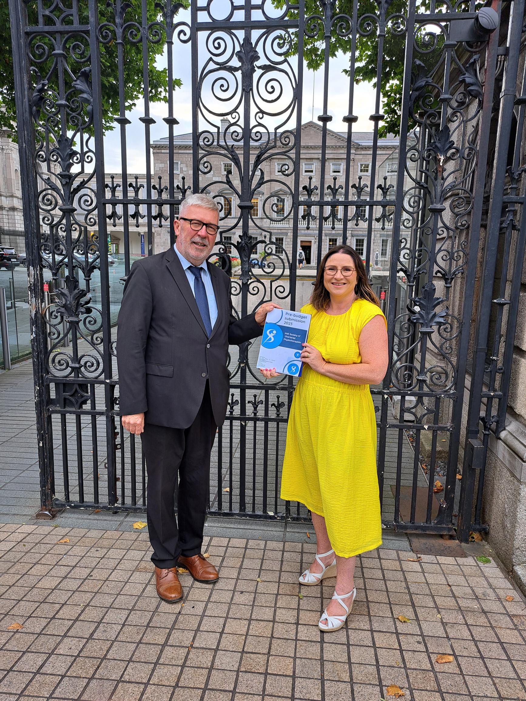 CEO Ruaidhri O'Connor and Advanced Practice Project Officer Marie Ó Mír launch pre-budget submission 2023